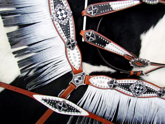 Showman Blinged Out Checkmate Tack Set