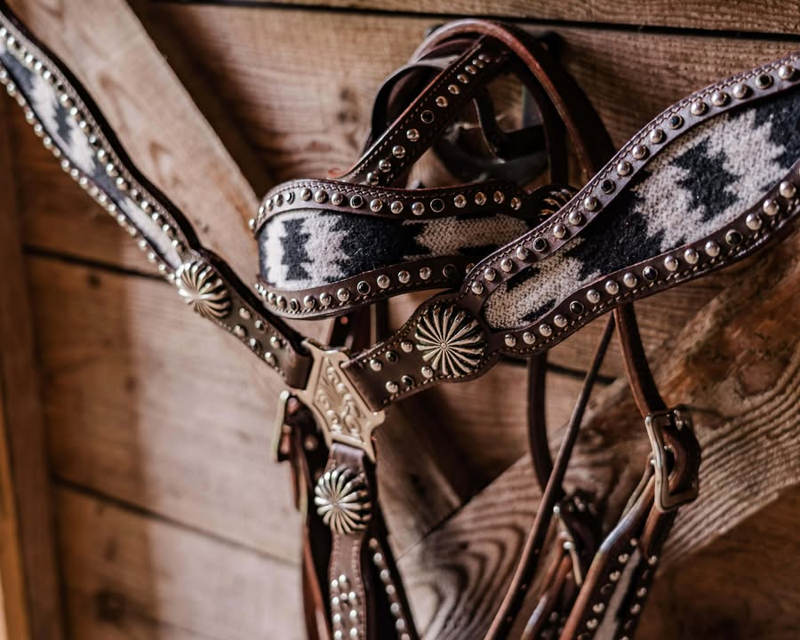 PLR Smoke Show Tack Set