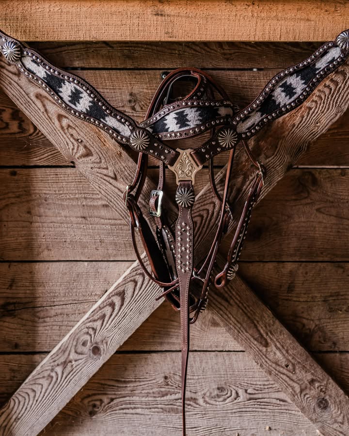 PLR Smoke Show Tack Set