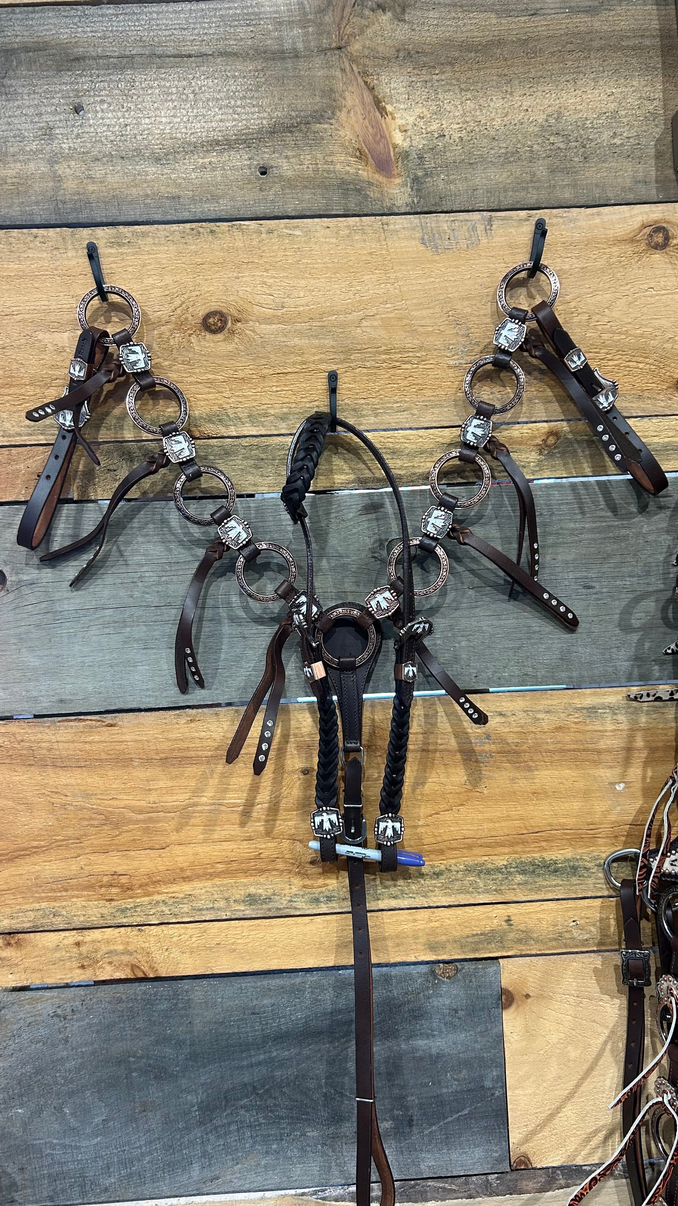 PLR Frosty Thunderbird Tack Set