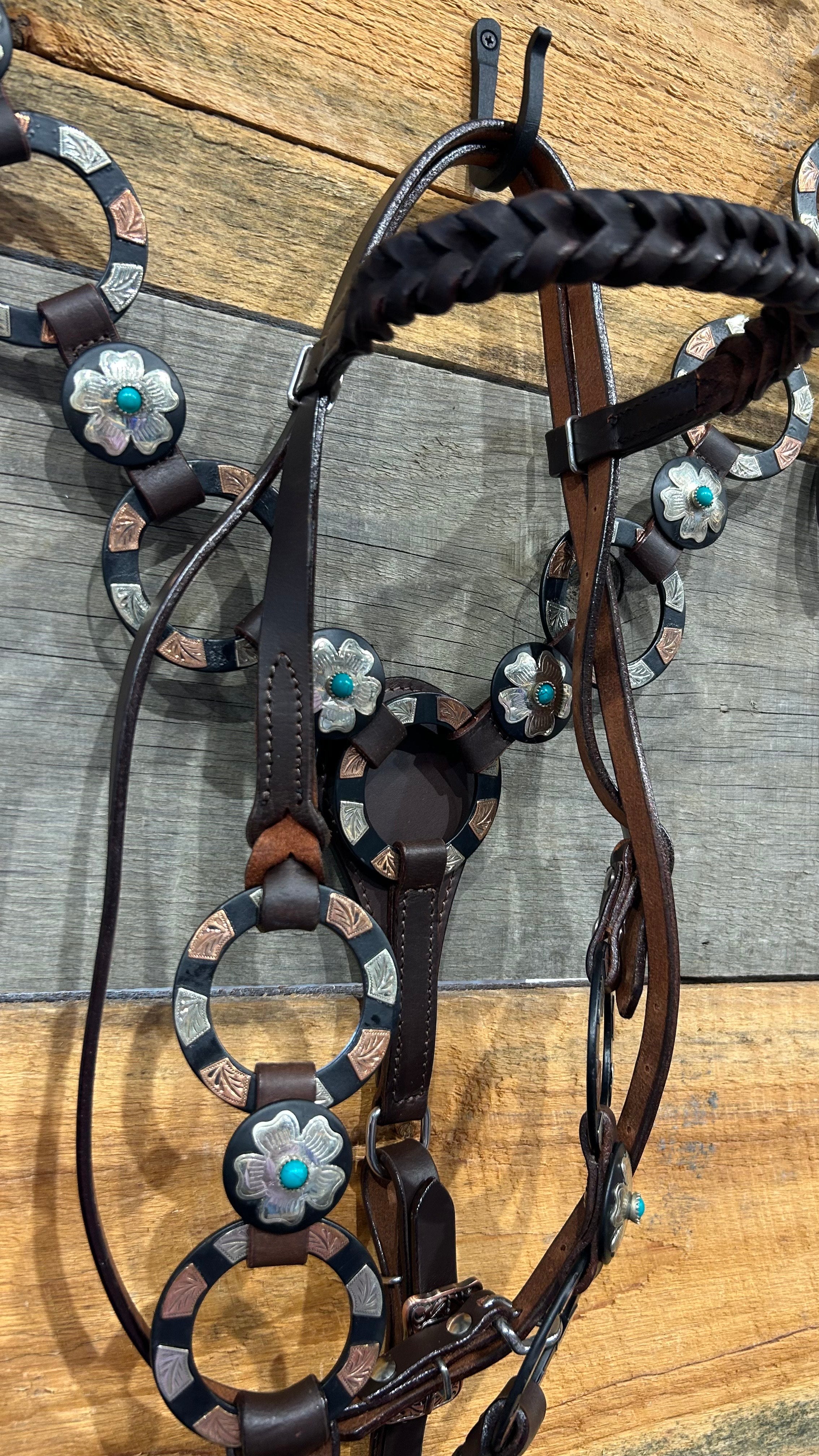 PLR Silver And Gold Gunsmoke Tack Set