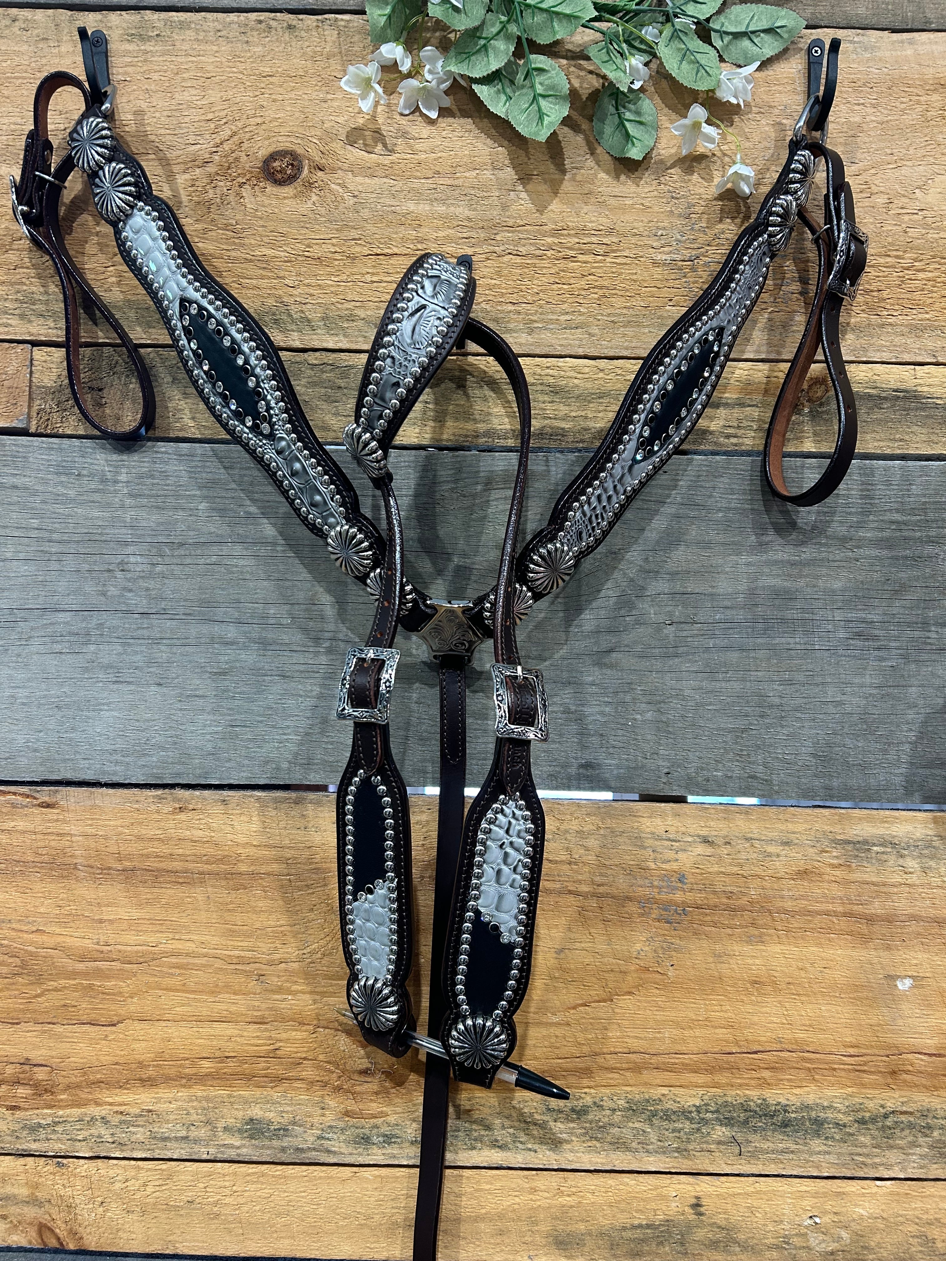 PLR Silver Gator Tack Set