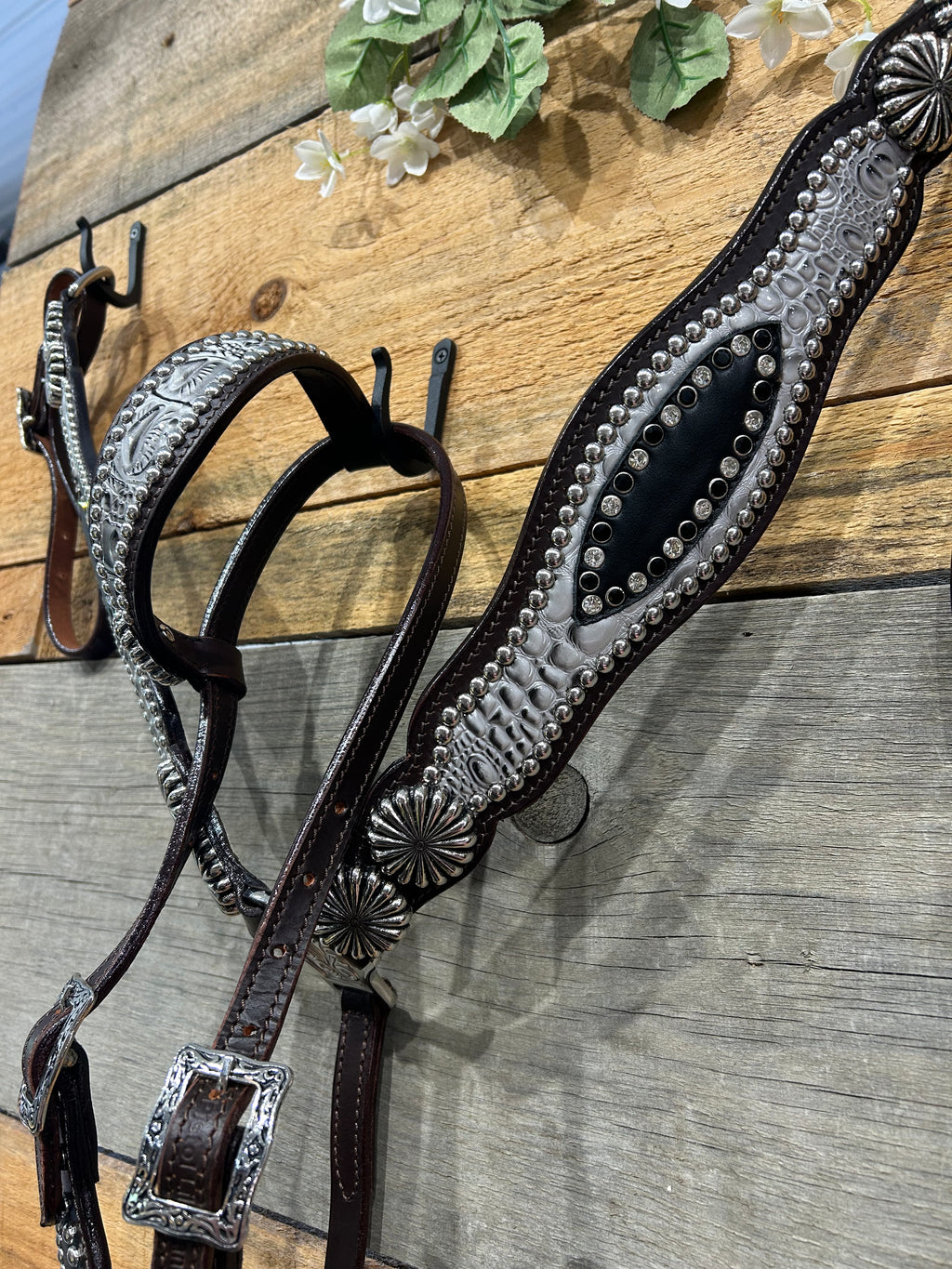 PLR Silver Gator Tack Set