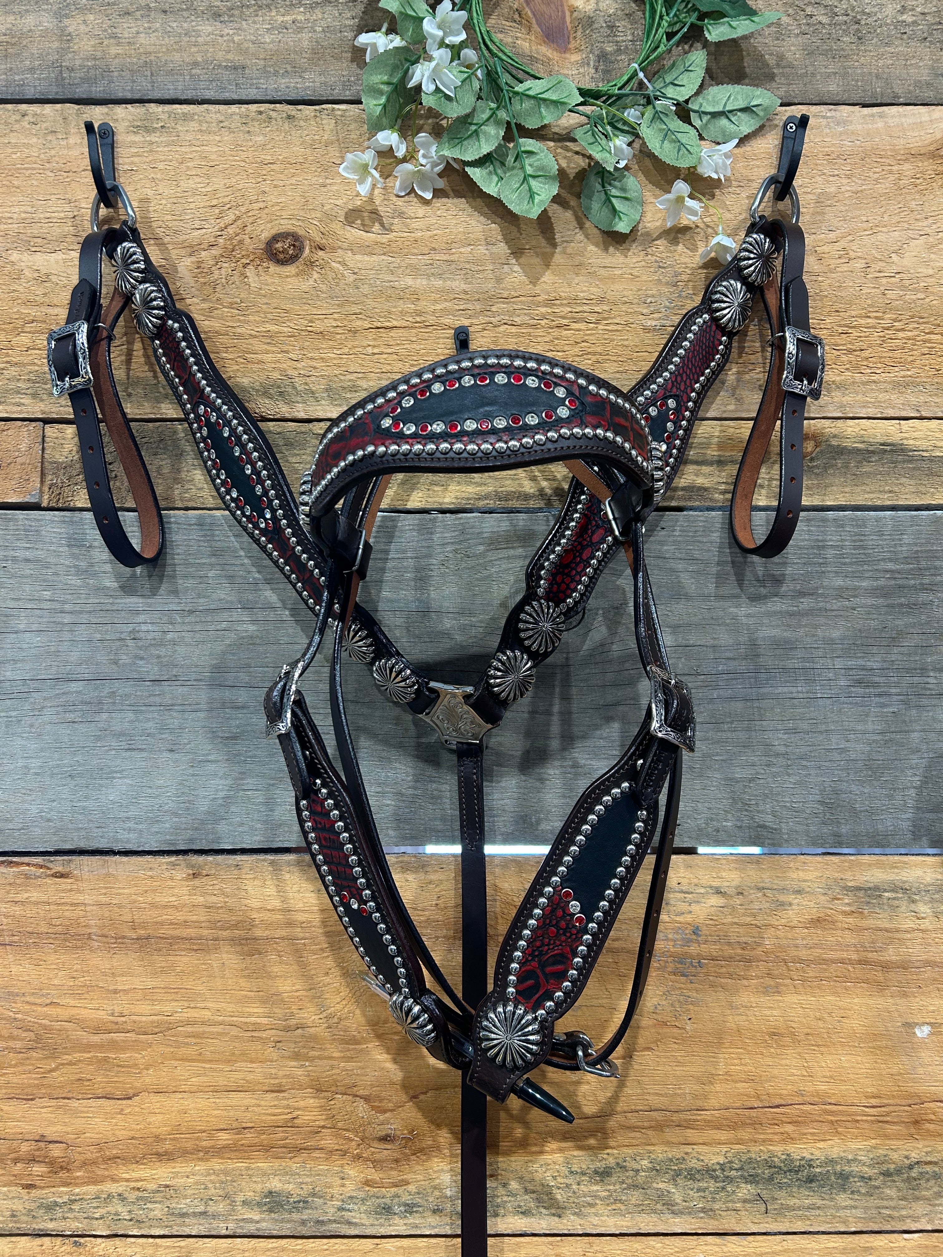 PLR Blazin Red Gator Tack Set