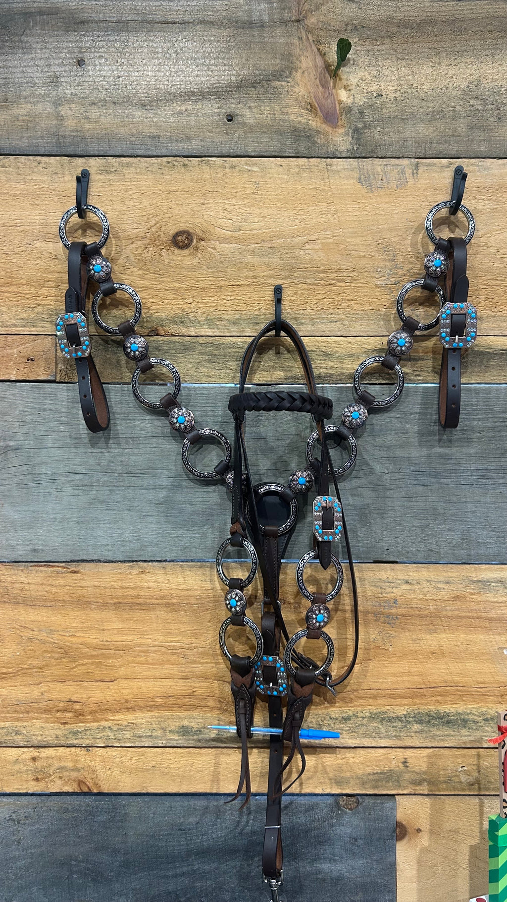 PLR Turquoise Showstopper Tack Set
