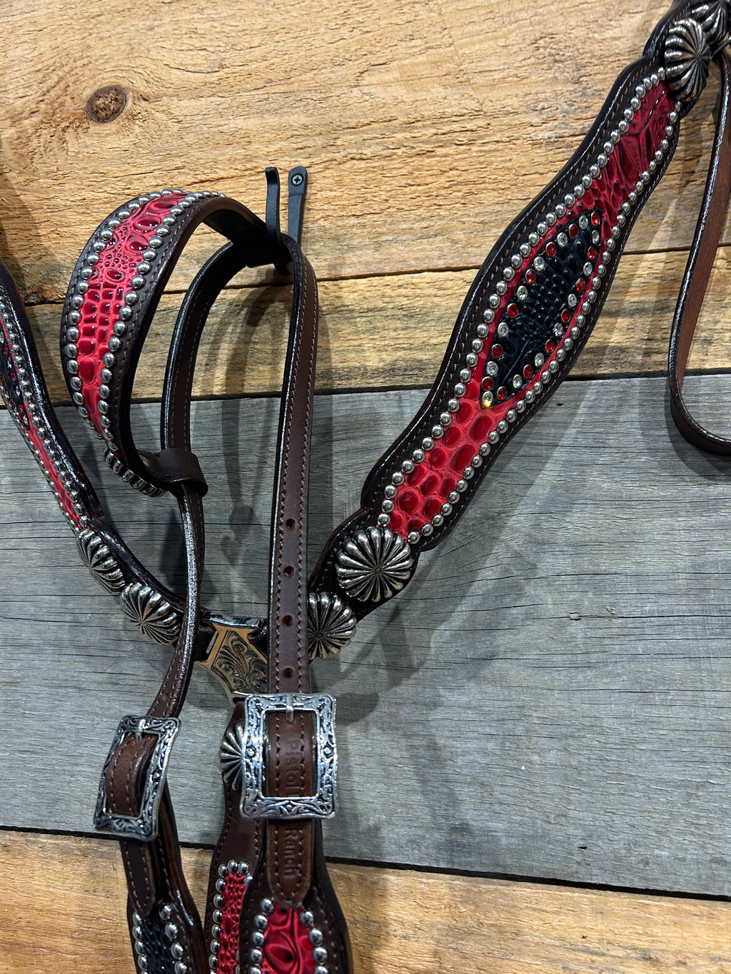 PLR Red Gator Tack Set