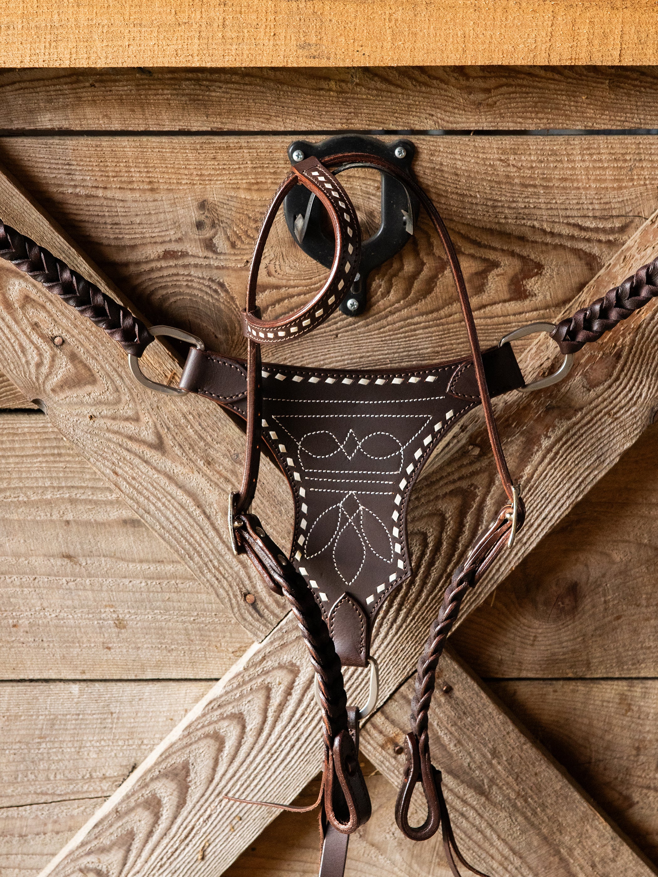 PLR White Boot Stitch Betty Tack Set