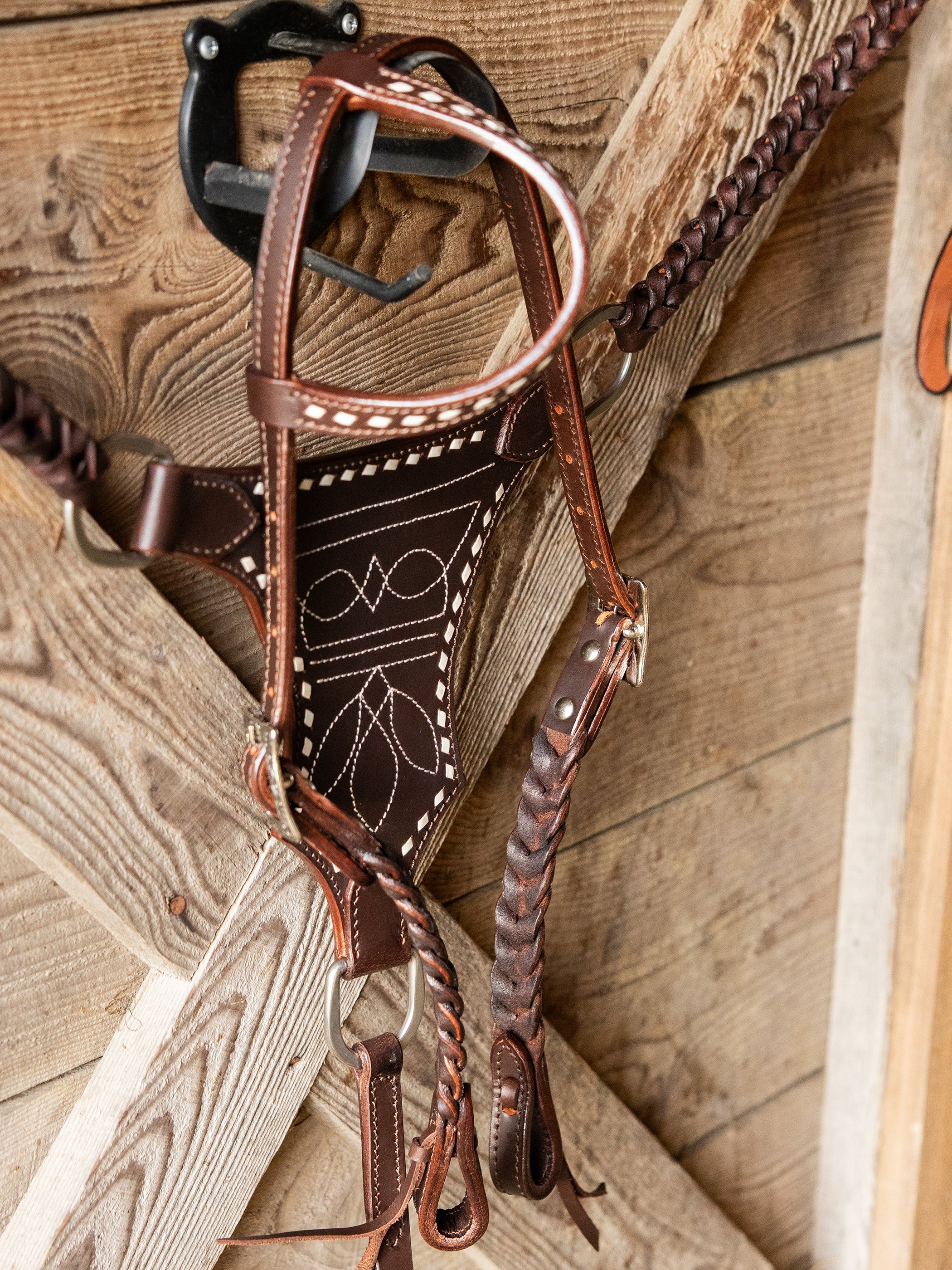 PLR White Boot Stitch Betty Tack Set