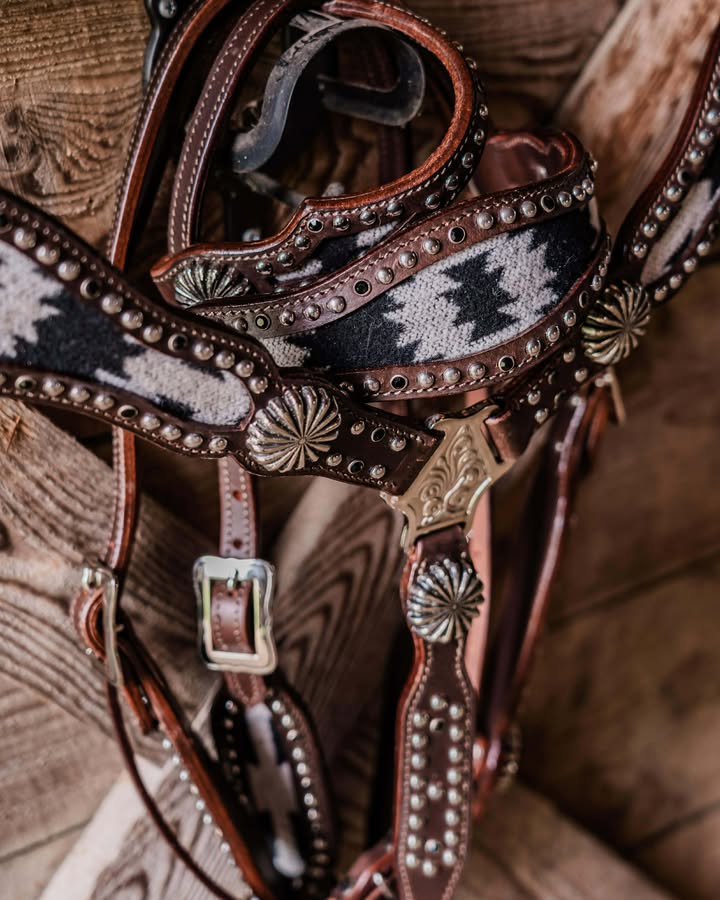 PLR Smoke Show Tack Set