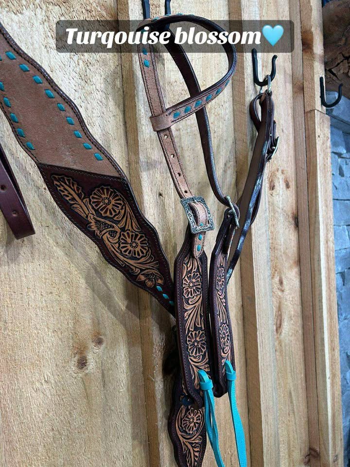 PLR Turquoise Blossom Tack Set